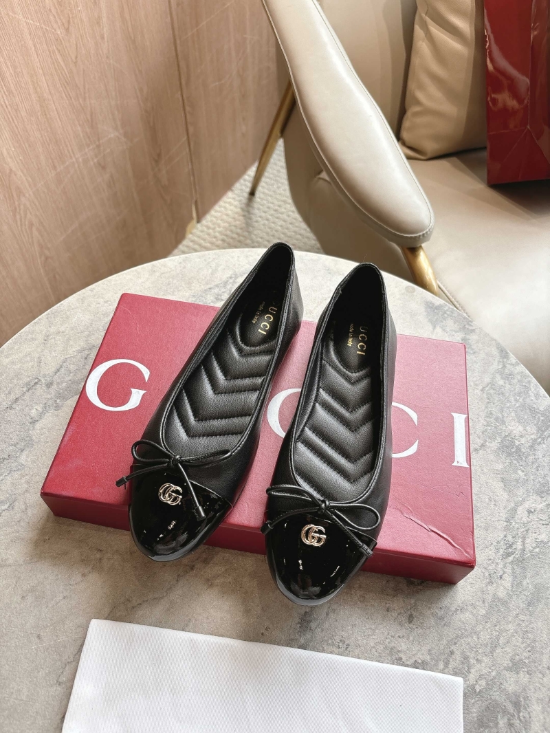 Gvc*1 flat shoes